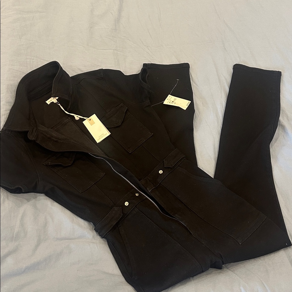 New with tags Good American Black Short Sleeve Zip-Up Jumpsuit
